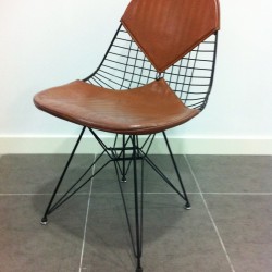 SILLA BIKINI + EIFELL -EAMES ORIGINAL - 500 €